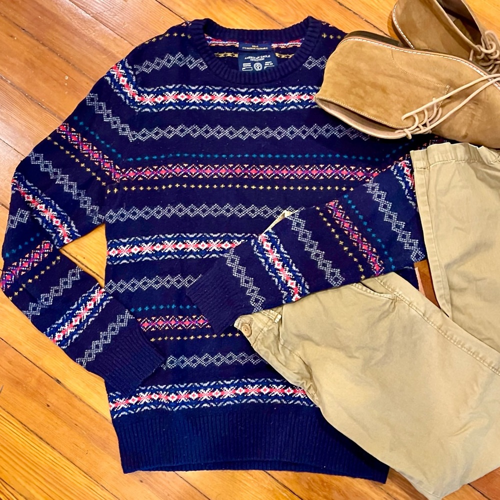 AE Super Soft Crew Neck Sweater - Size Large